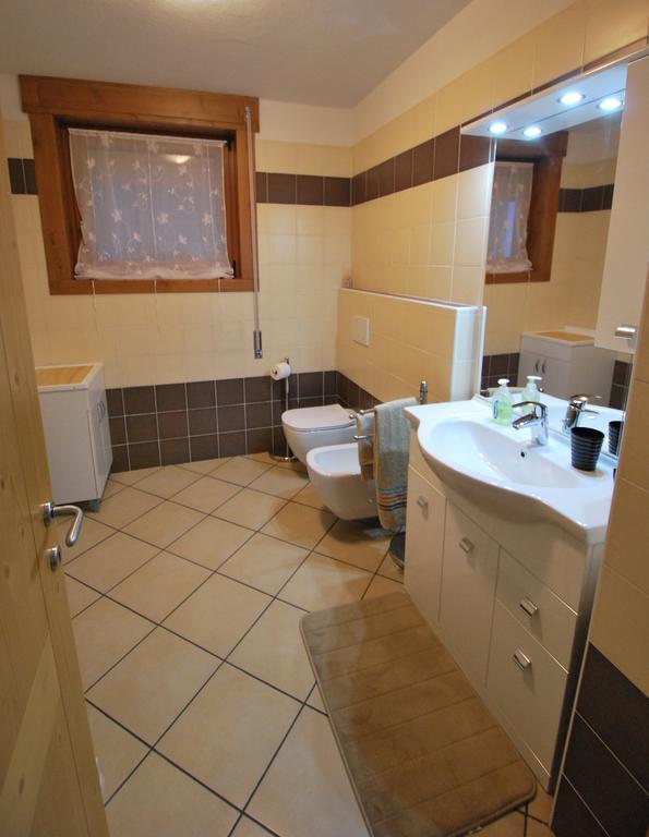 Casa Debora Apartment Isolaccia